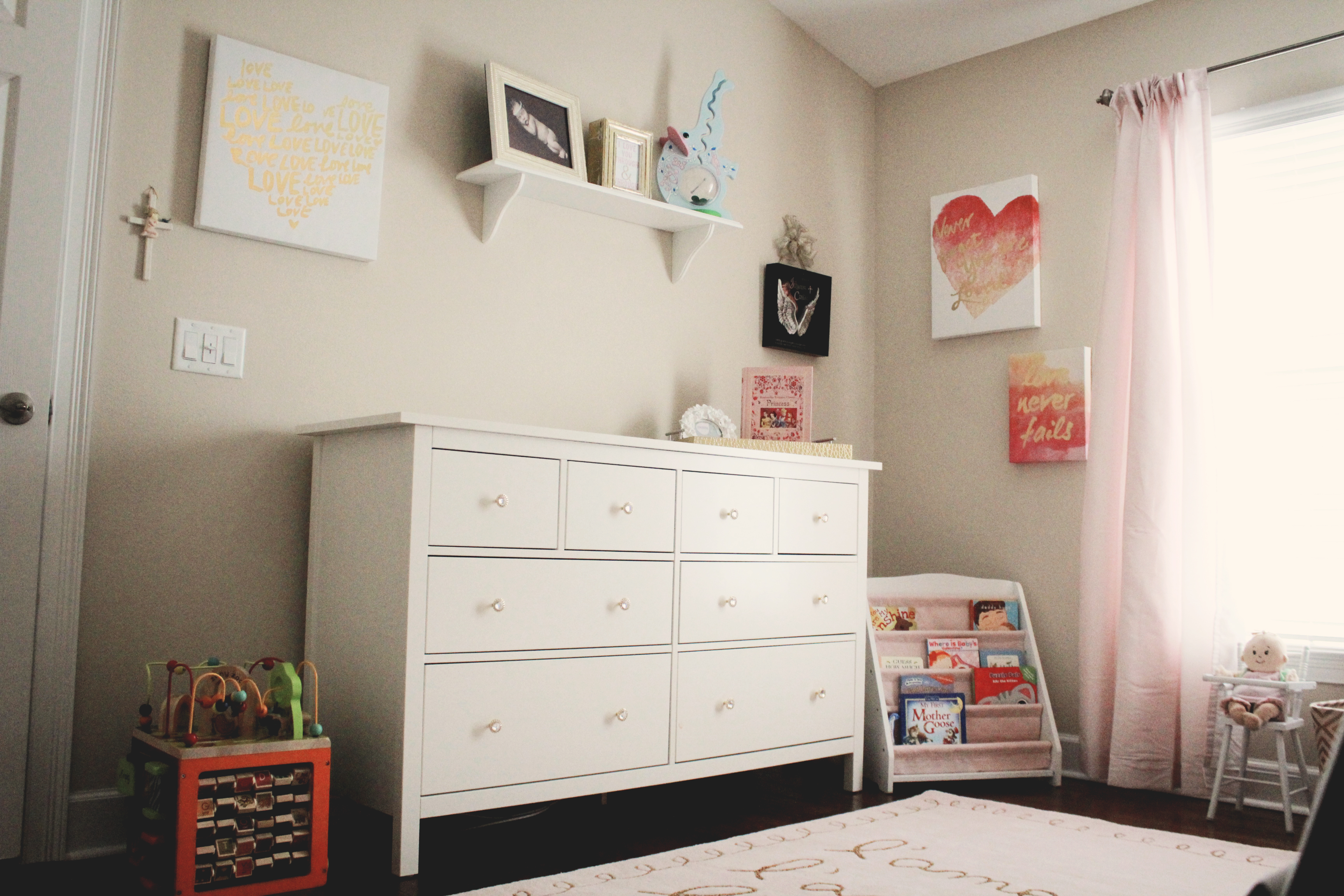 Montessori Girl Room 