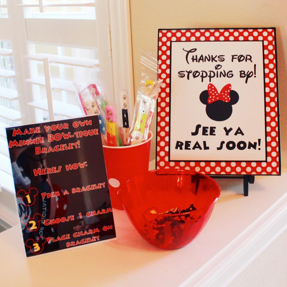 Oh Two-dles Birthday Party! Oh Happy Day, a Florida Motherhood blogger shares the best way to create a Mickey Mouse birthday party