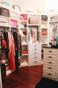 Dream Closet Inspiration from Oh Happy Play, a Florida Motherhood blogger. Check it out now!