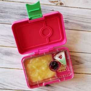 yumbox, lunchbox, kids lunchbox, whole food lunch box, healthy lunch, reusable lunch pack, snack pack, snack tray, back to school gear, lunch pack, lunch on the go, kids lunch, kids food, food for kids, yumbox, mini snack pack