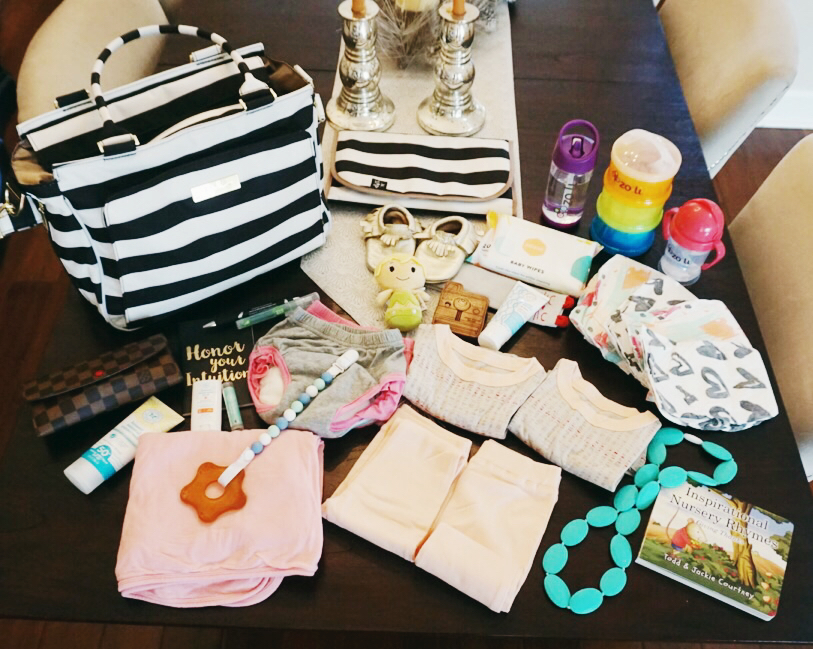 juju be be classy, be classy, juju be, ju ju be, diaper bag, cute diaper bag, packing for 2, packing for kids, whats in my diaper bag, modern diaper bag, designer diaper bag