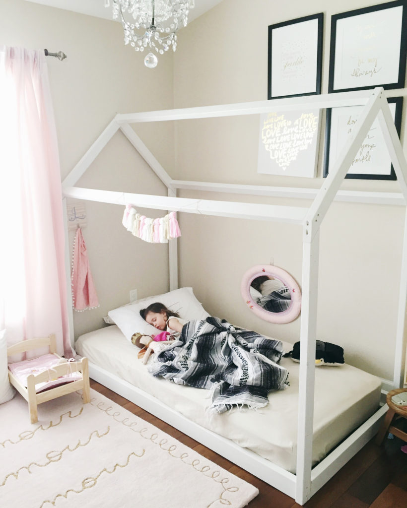 childs floor bed