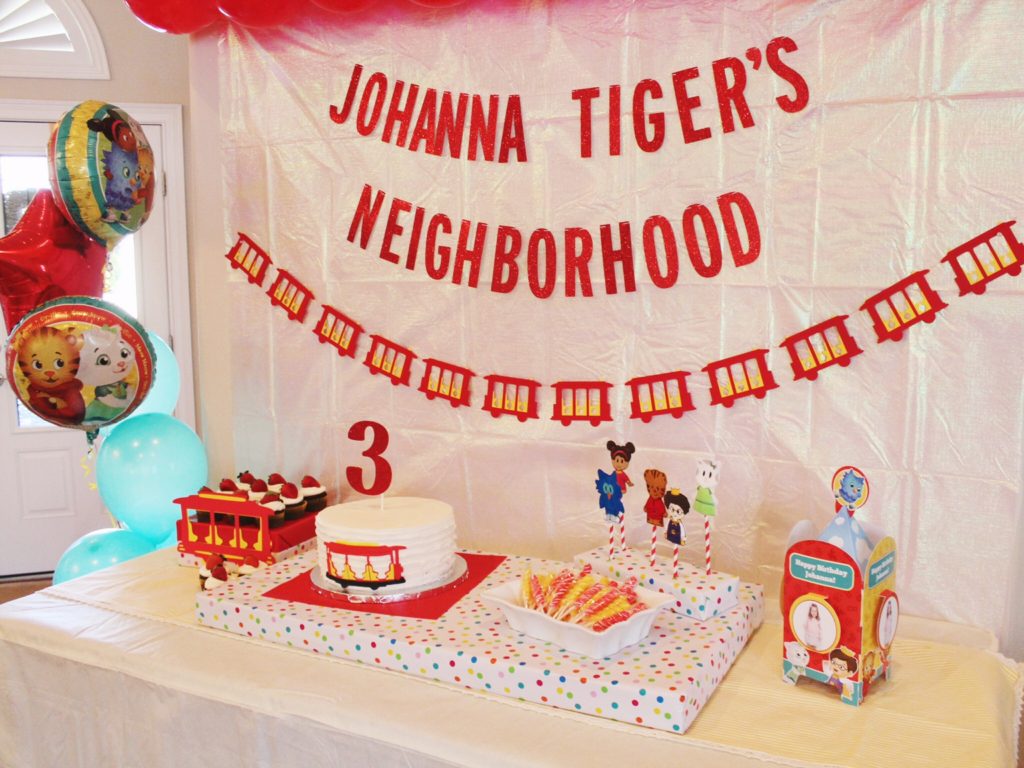 Oh Happy Play, a Florida Motherhood blogger shares the best Daniel Tiger Themed 3rd Birthday Party! Check it out and see how to recreate it!