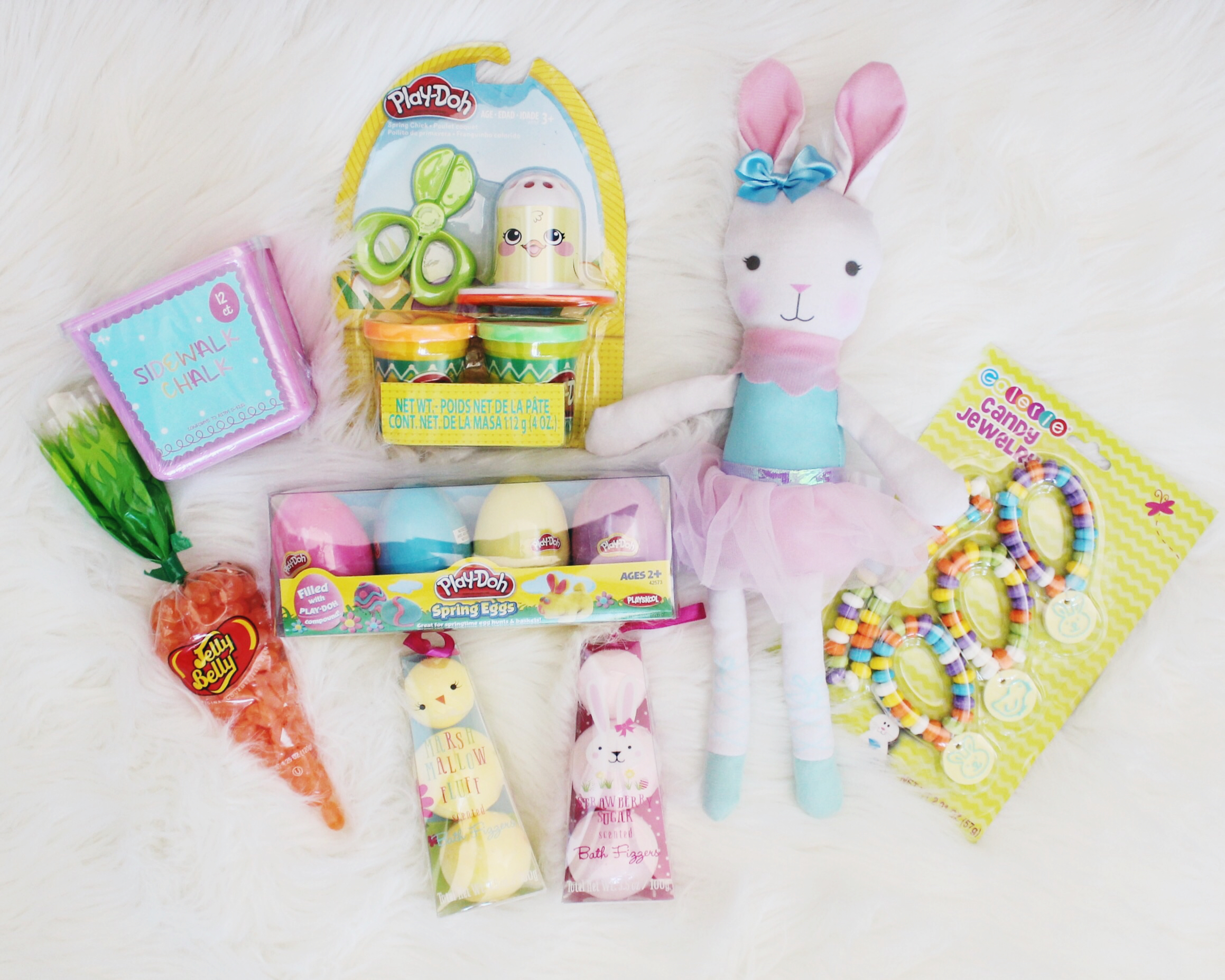 Are you looking to fill your Easter baskets? These quick Easter Basket Fillers are the best! Check them out now from Oh Happy Play, Florida Motherhood blogger.