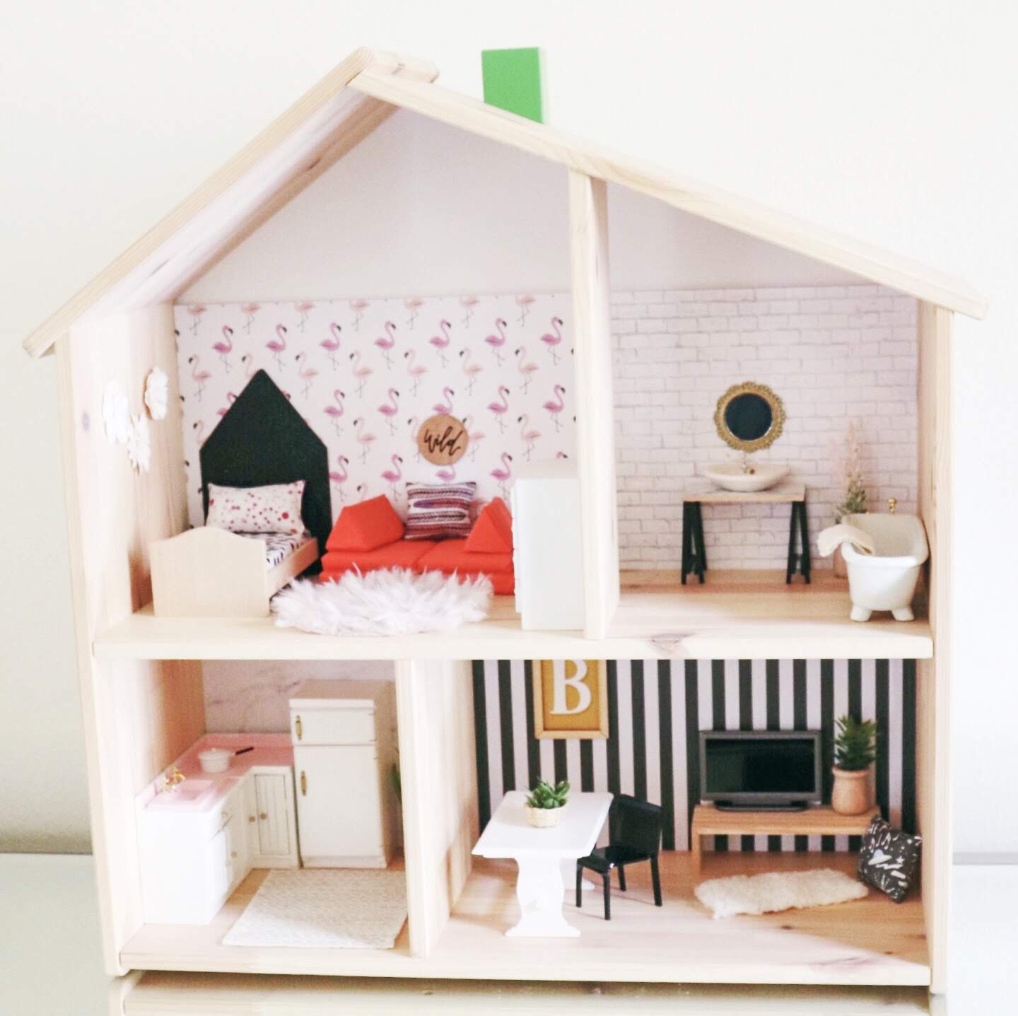 Quick build deals dollhouse