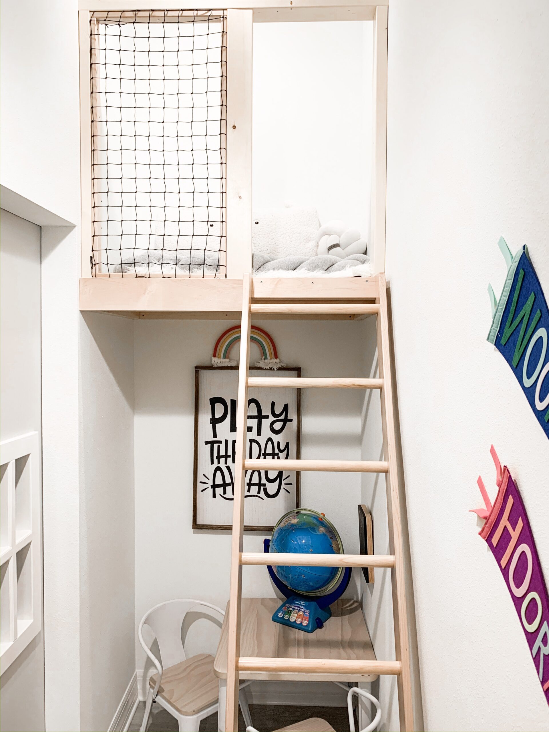 Under The Stairs Playhouse Tour How to Decorate + What to Put in it