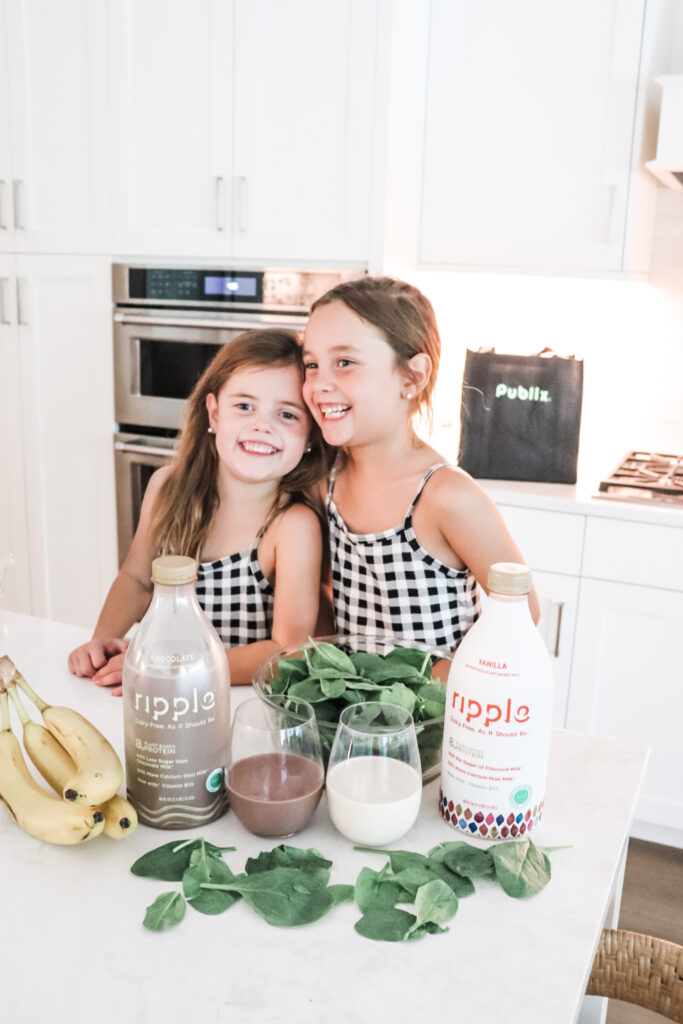 chocolate banana smoothie recipe, after school snack, healthy snacks for kids, protein shake for kids, plant based milk, allergy friendly milk, healthy milk options, no diary milk, no dairy smoothie